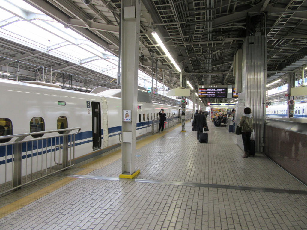 【画像】新大阪駅 新幹線ホーム