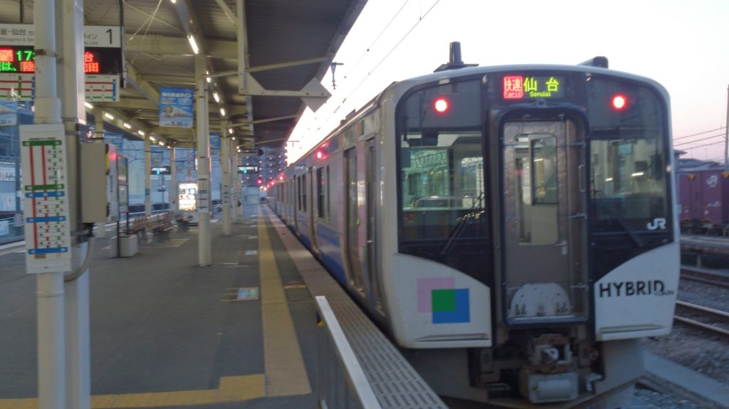 【画像】石巻駅で発車待ちの仙石東北ライン仙台行き