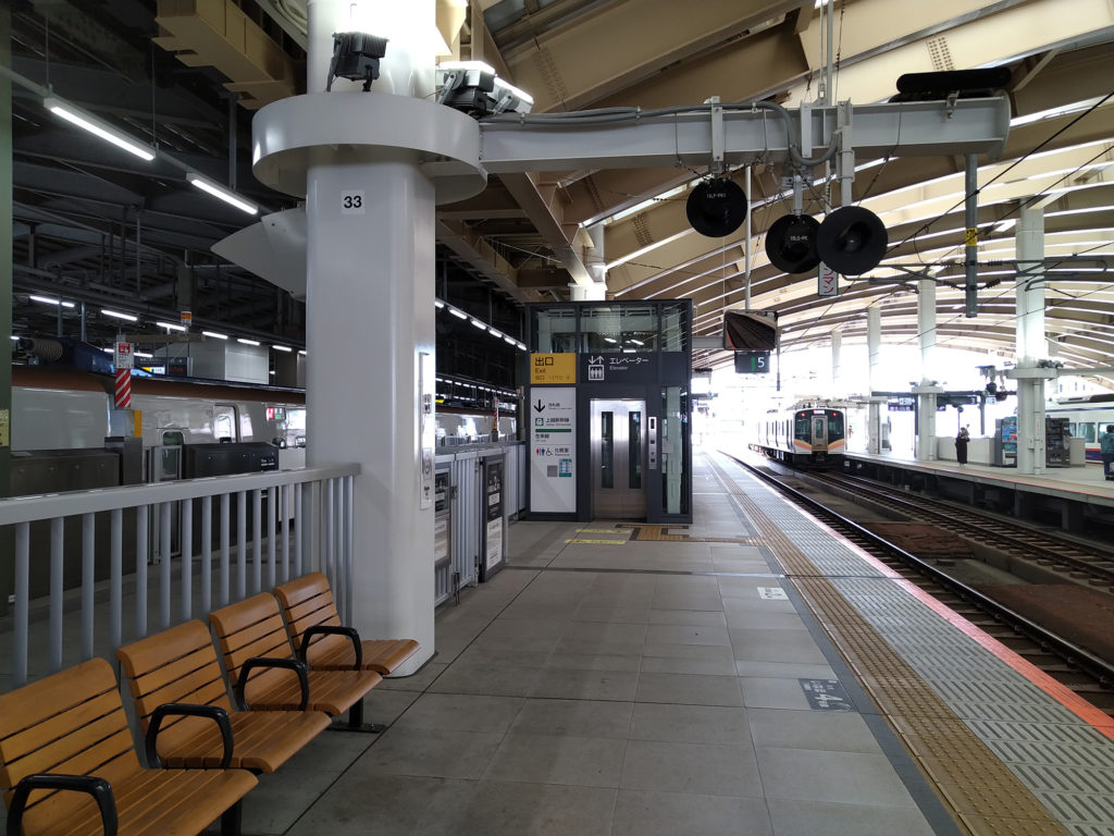 新潟駅在来線ホーム5番線